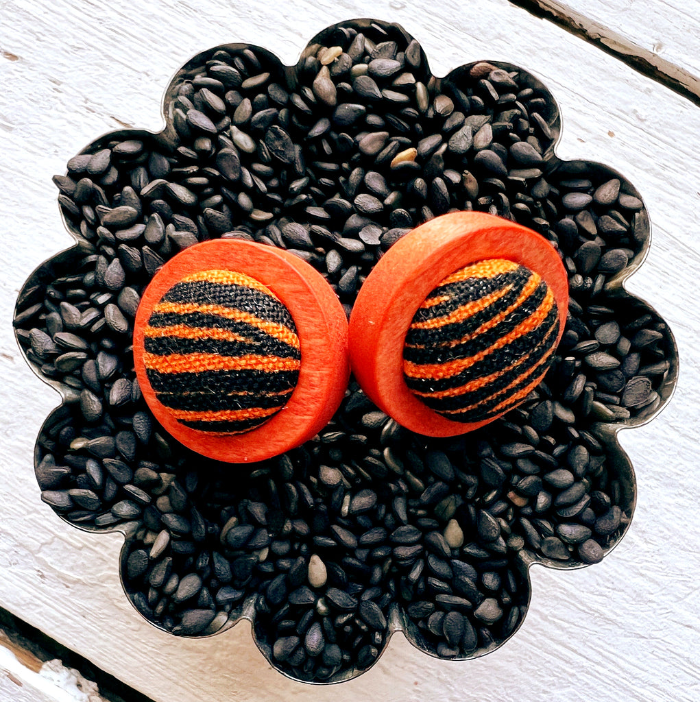  Tiger Stripe Stud Earrings In Orange And Black 