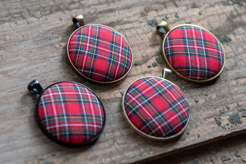 Stewart Royal Tartan Plaid Pendant And Necklace Set