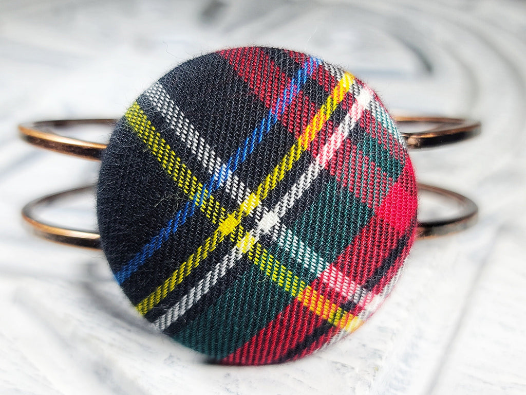 Adjustable Bangle With Hinged Closure 