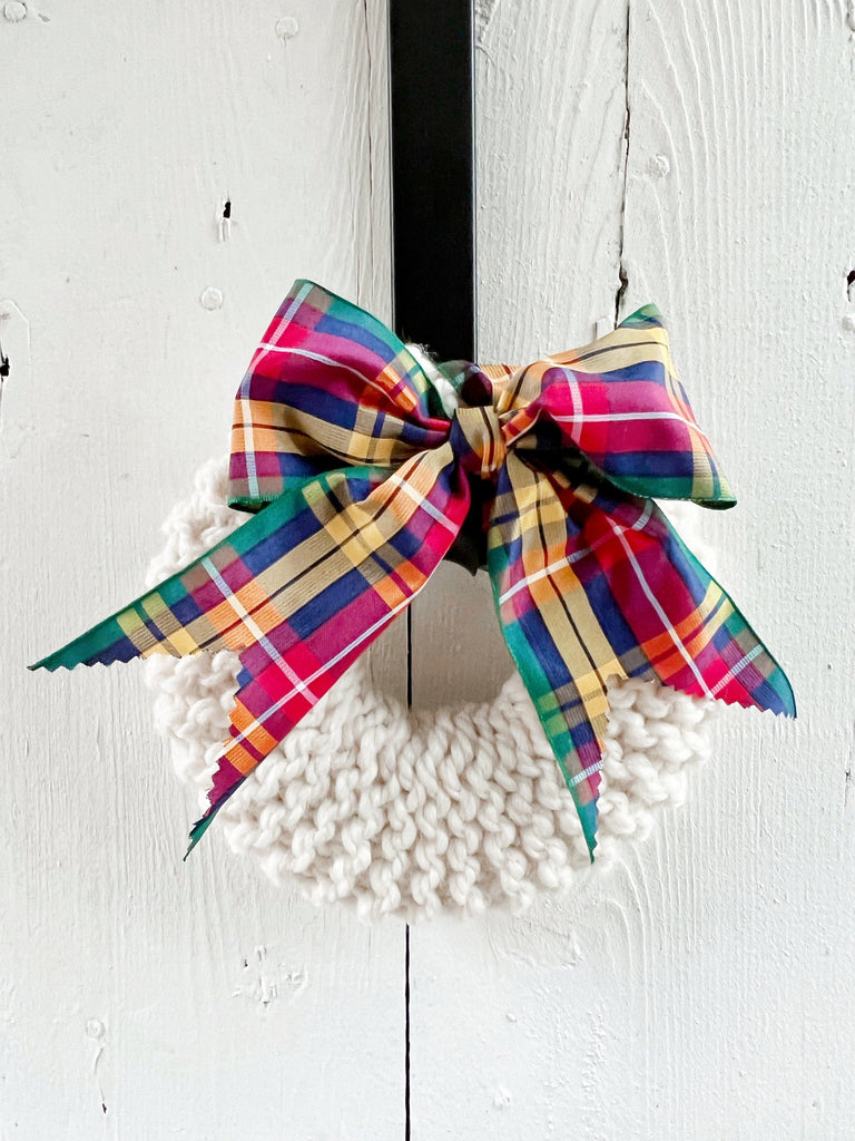 Knitted Scotland Inspired Gift - 6 in wreath with large bow