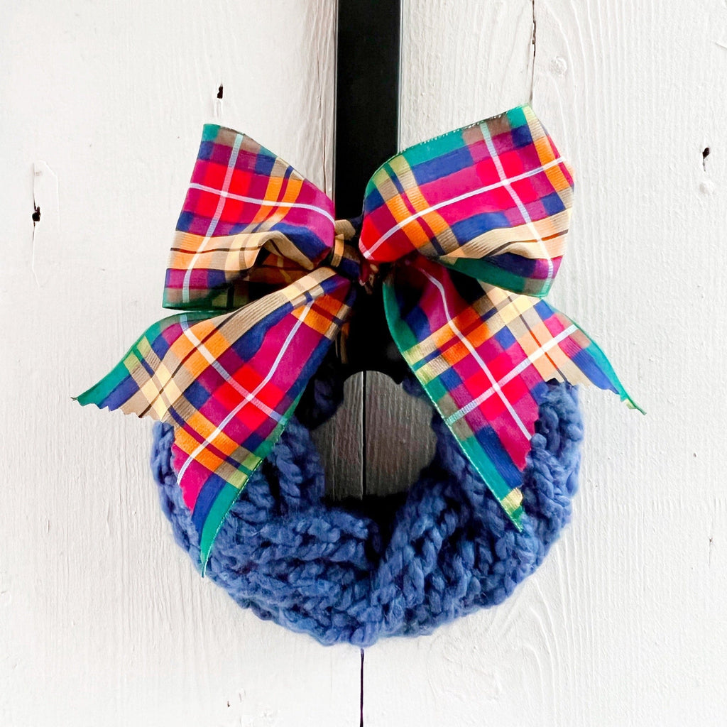 Hand Knitted Farmhouse Wreath With Buchanan Tartan Bow