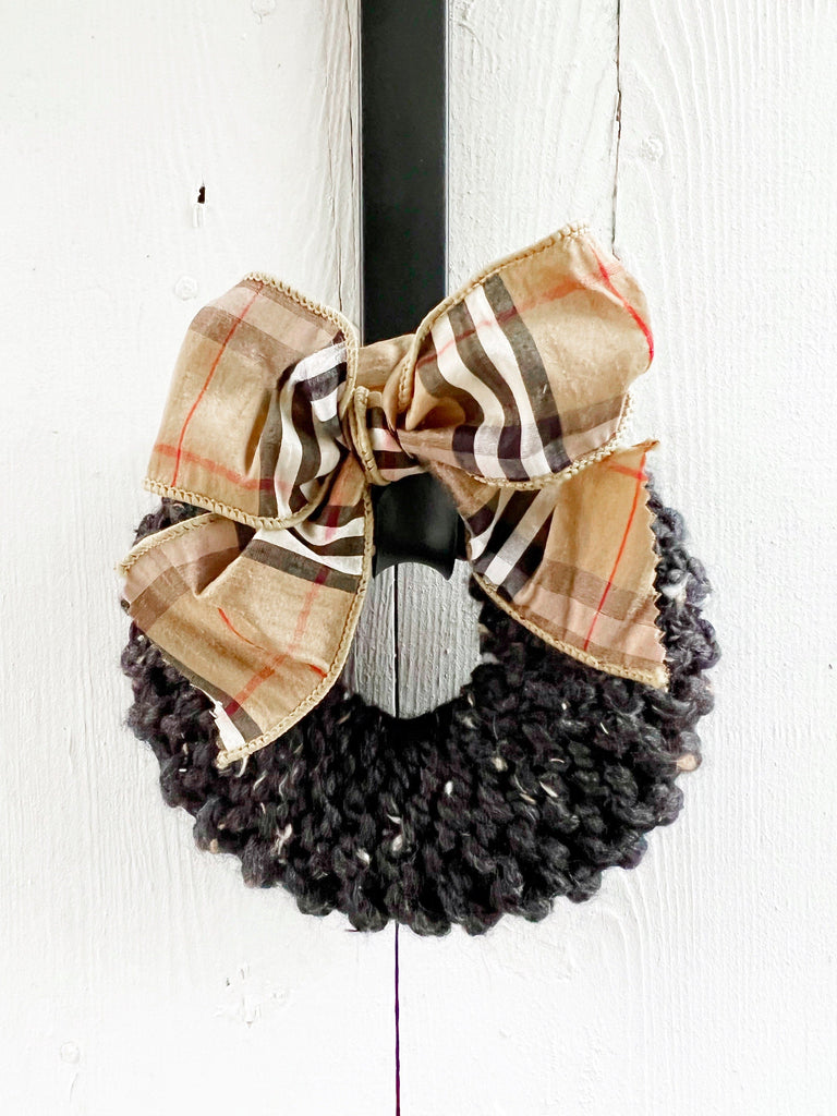  Farmhouse Wreaths With Brown Tartan Bows - 6 Inch