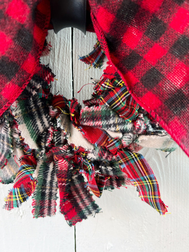 Holiday Decor - Wool Buffalo Bow Tartan Rag Wreath