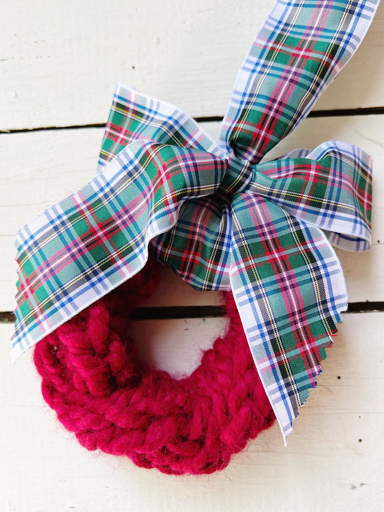 Knit Wreath Ornaments with oversized Scottish Tartan Bows