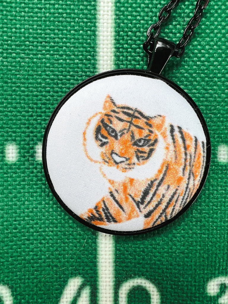 Large Bengal Tiger Pendant and chain